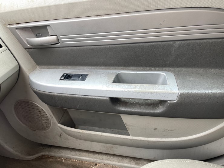 #206-•-2008-chrysler-sebring-(has-wi-title)-image-60