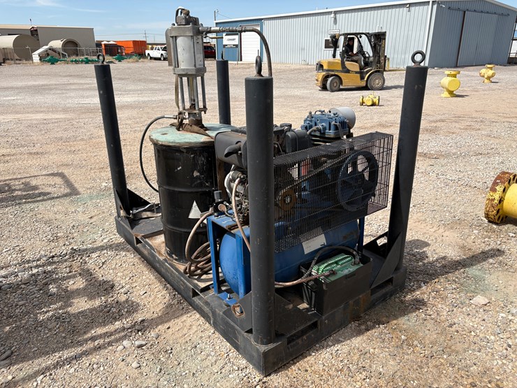7’-x-4’-pneumatic-grease-pump-skid-image-3