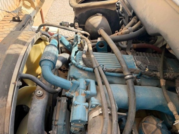 2005-international-durastar-4300-image-40