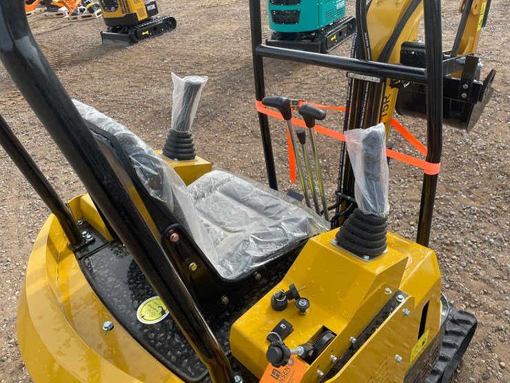 #2038-•-2026-cfg-h13r-mini-excavator-image-11