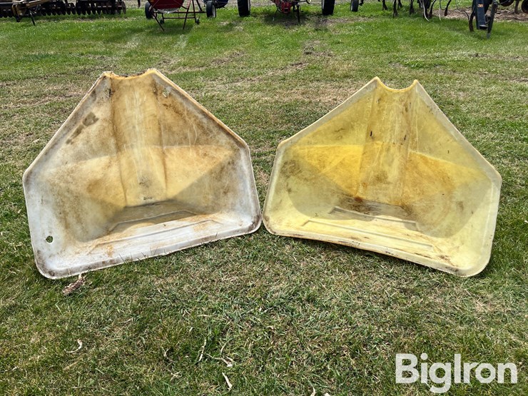 poly-grain-auger-hoppers-image-2