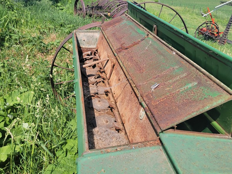 10-john-deere-10-image-25