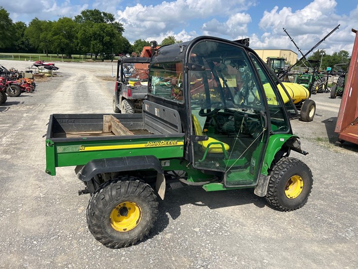 john-deere-gator-image-2