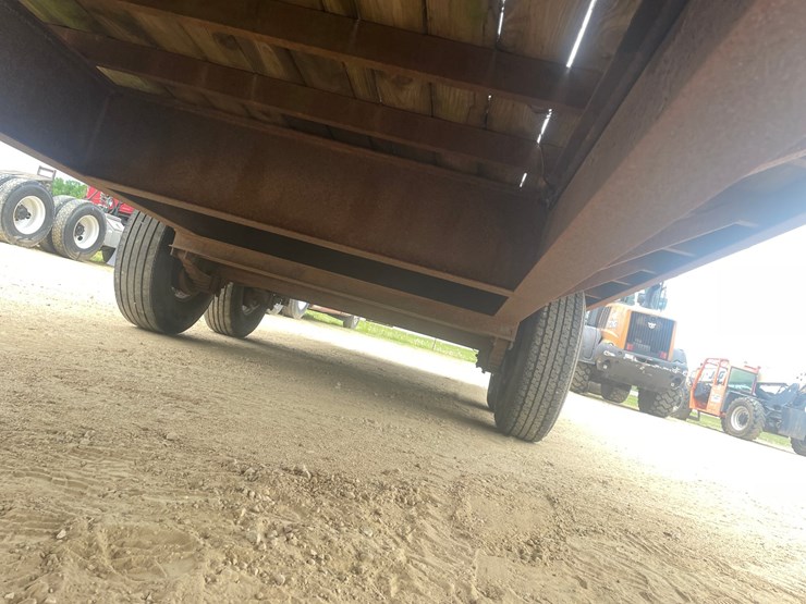 #410-•-2000-p&j-24'-gooseneck-trailer-(has-wi-title)-image-49