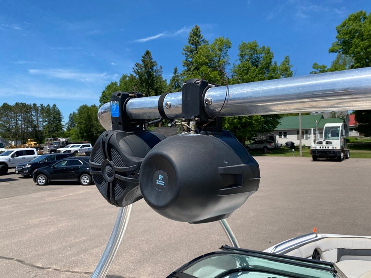 #7032-•-2014-yamaha-212ss-boat-with-trailer-(has-title)-(antigo,-wi)-image-35