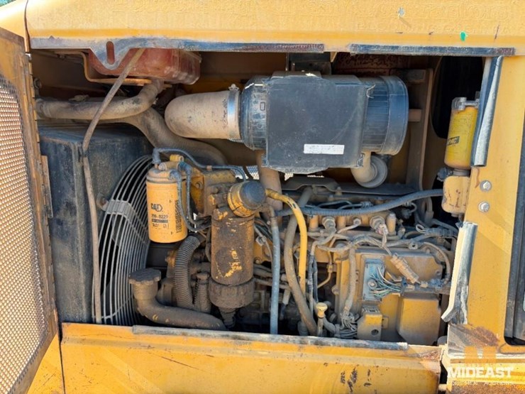 caterpillar-d5k-image-22