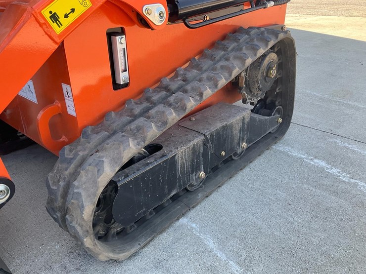 #1050-•-2025-landhero-ldh-t460-mini-skid-steer-image-3