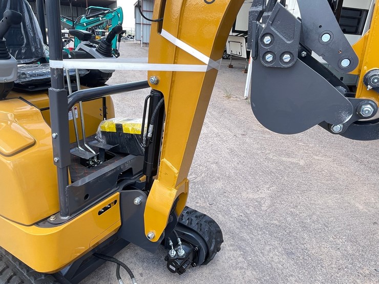 #2662-•-unused-cfg-mini-excavator-image-26