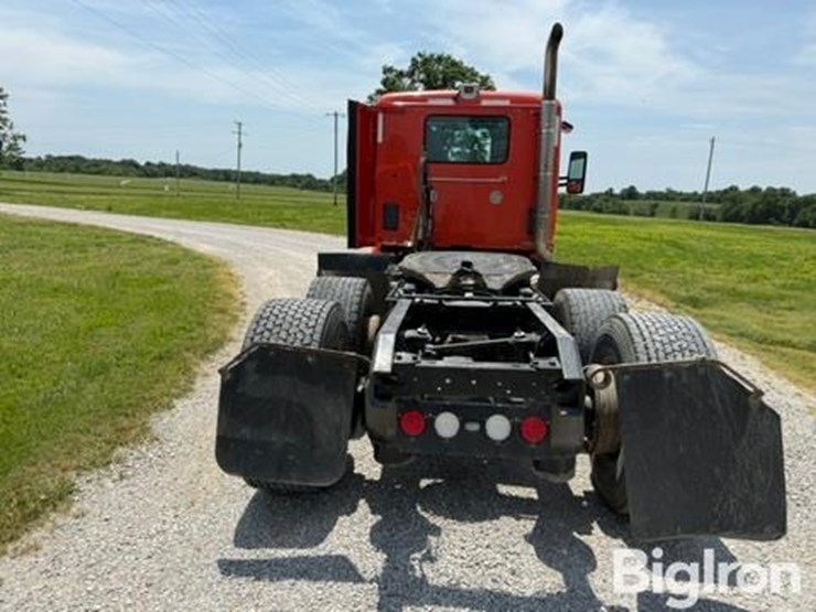 2016-kenworth-t680-image-6
