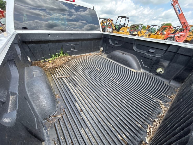 2008-gmc-sierra-1500-image-8