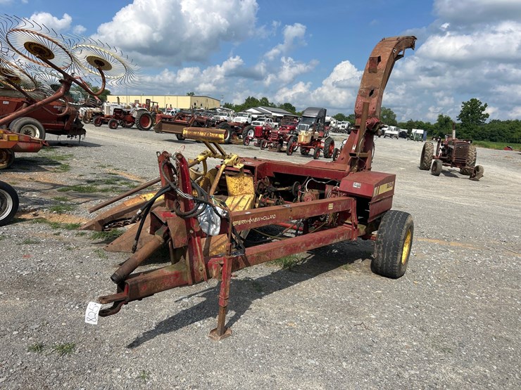 new-holland-782-image-1