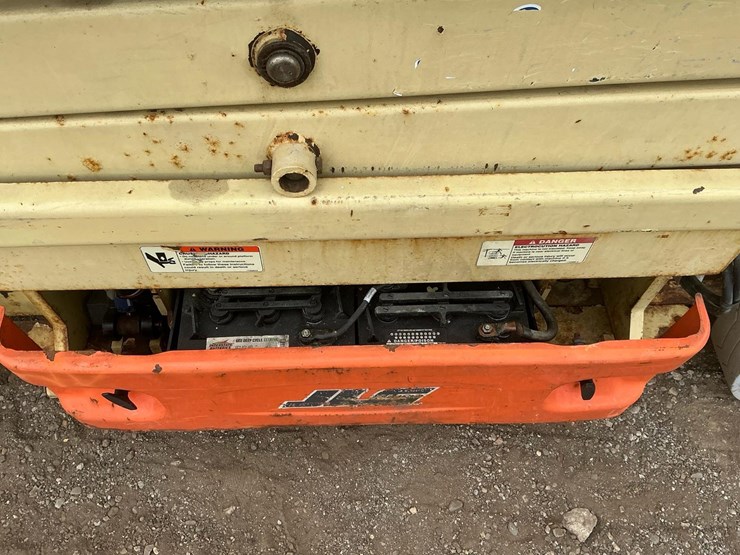 2005-jlg-2030es-image-26