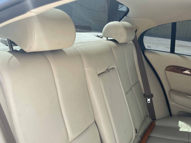 #211-•-2005-jaguar-s-type-passenger-car-(has-a-nm-title)-image-46