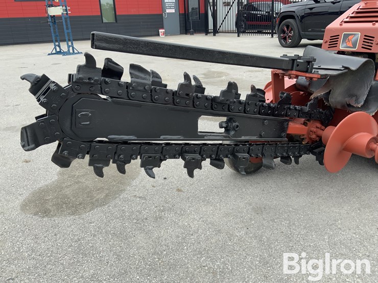 2013-ditch-witch-rt24-image-18