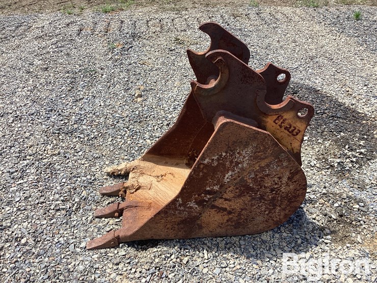 kubota-23"-excavator-bucket-image-8