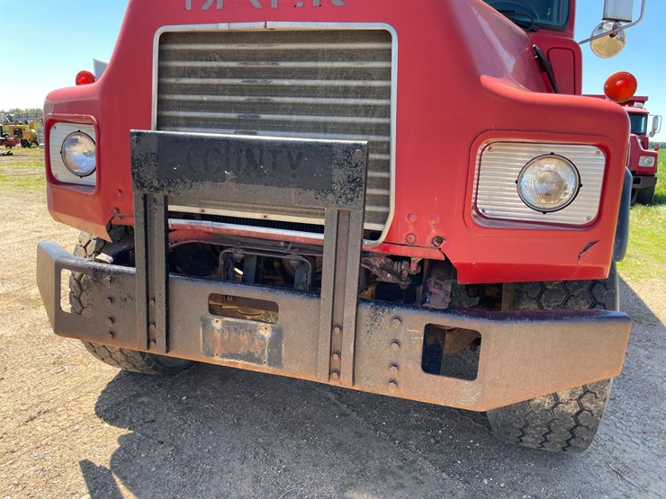 mack-dm688s-image-10