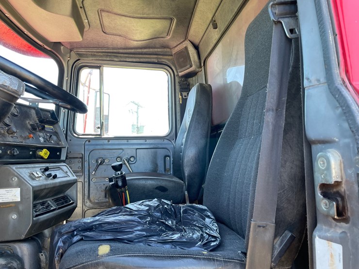 mack-dm688s-image-52