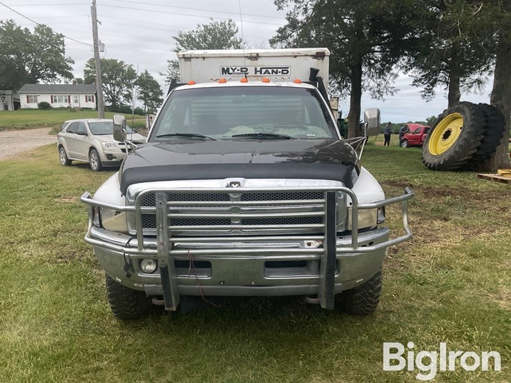 1999-dodge-3500-image-2