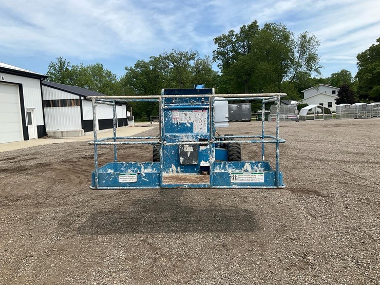 2008-genie-s40-image-11