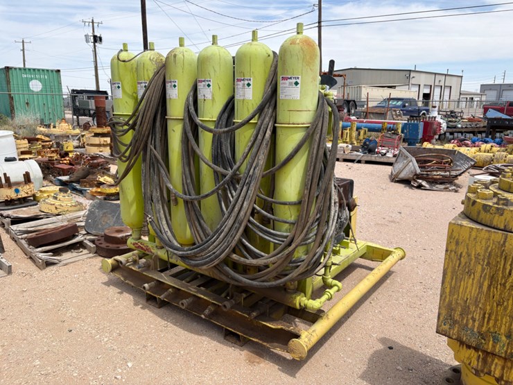 4-station-closing-unit,-skidded-image-2