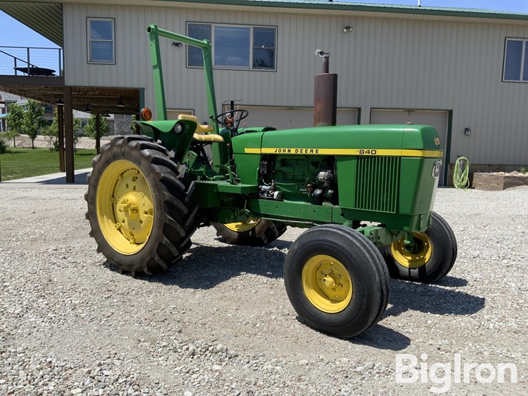 1979-john-deere-2840-image-3