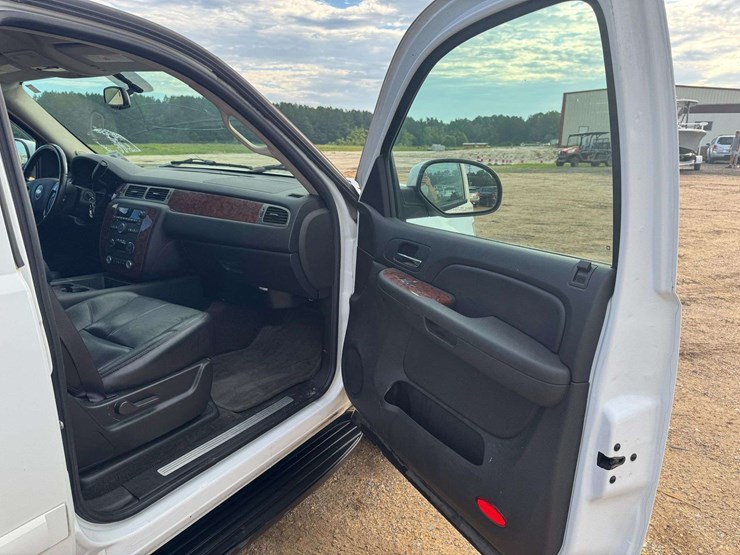 2007-chevrolet-tahoe-lt-image-15