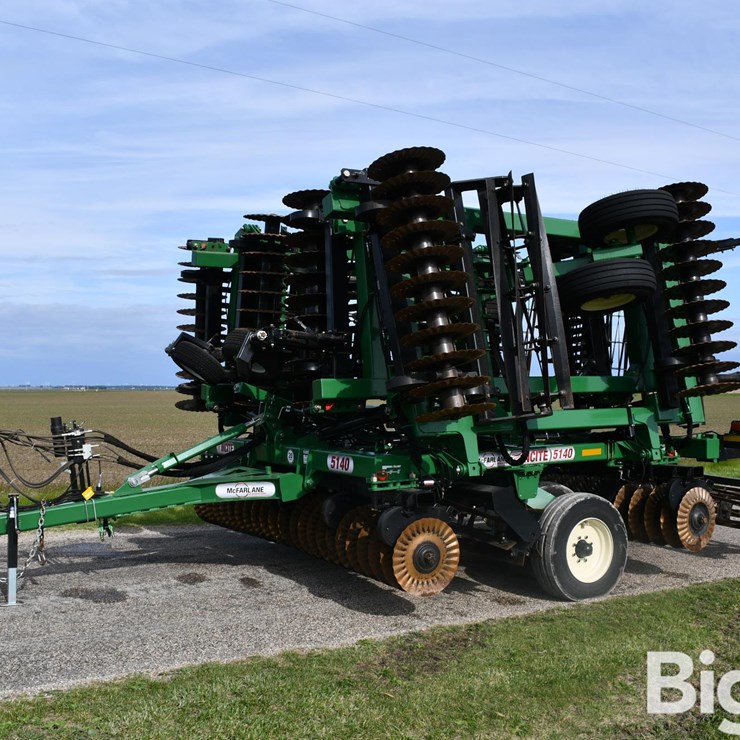 McFarlane Incite 5140 DRB 40' Universal Tillage