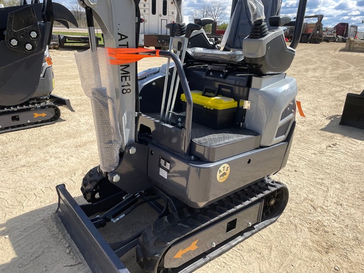 #1110-•-new-ats-me18-mini-excavator-image-8