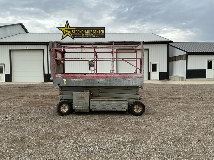 #1301-•-mec-254ht-scissor-lift-image-2