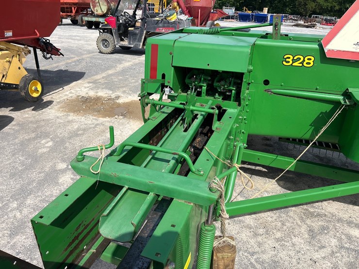 john-deere-328-image-7