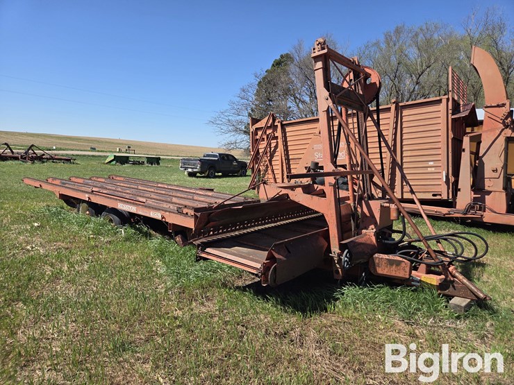 hesston-600-image-1