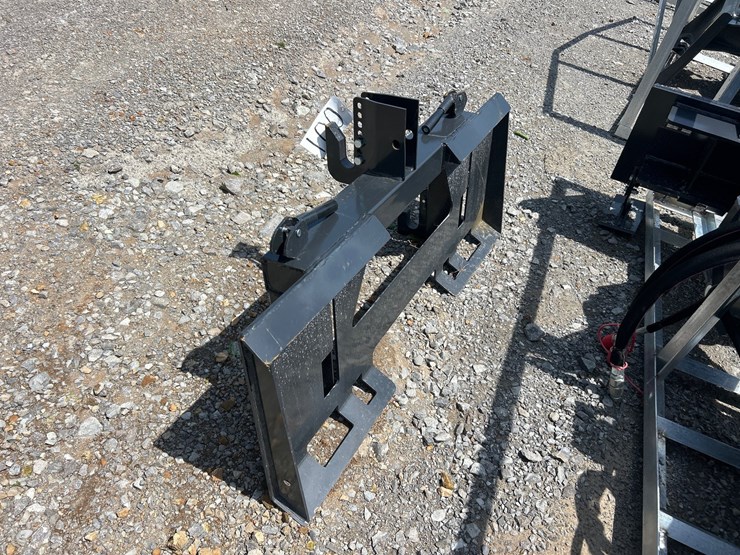 #100-•-skid-steer-to-3pt-quick-hitch-adapter-image-2