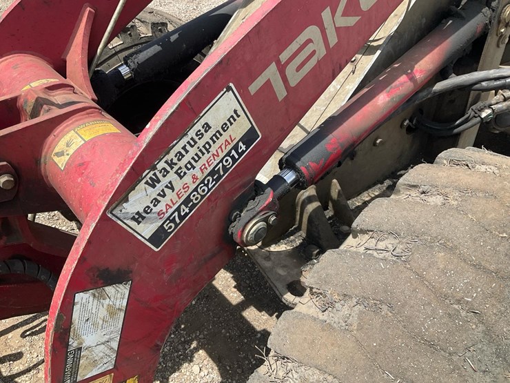 2018-takeuchi-tw65-image-12