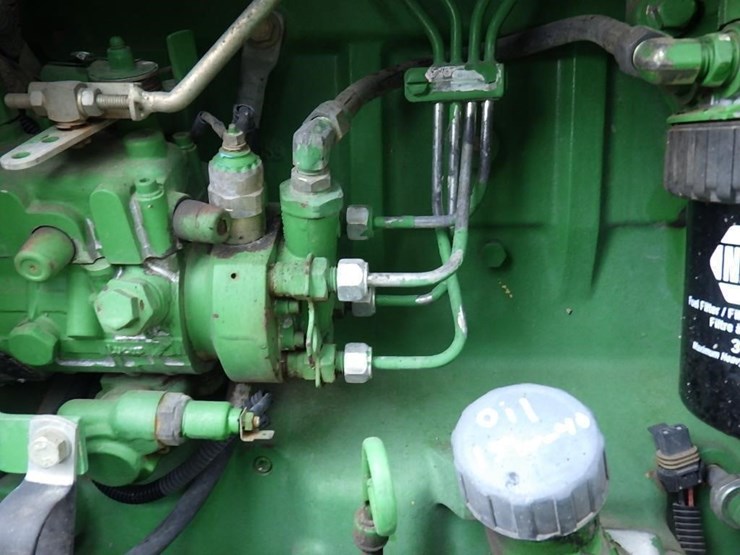 john-deere-210-image-31