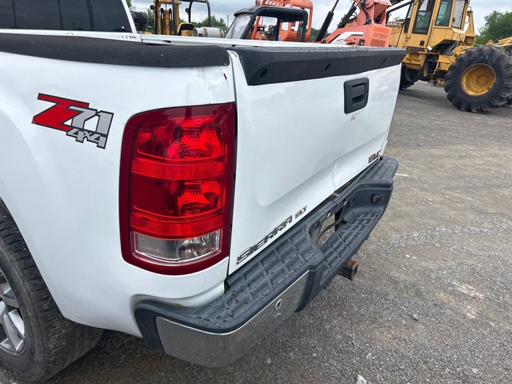 2008-gmc-sierra-1500-image-9