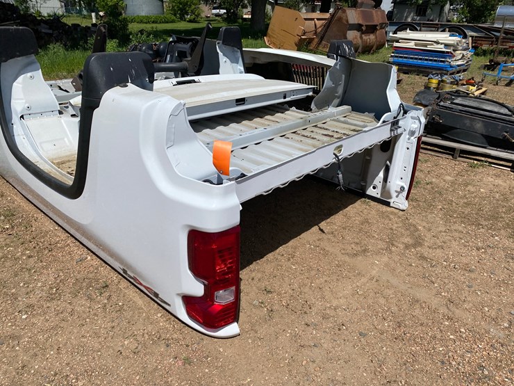 #7418-•-2020-and-newer-chevrolet-take-off-box-with-tailgate-(antigo,-wi)-image-17