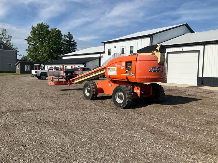 2005-jlg-600s-image-5