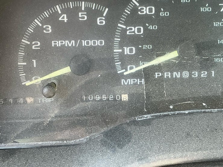 1998-gmc-2500-image-40