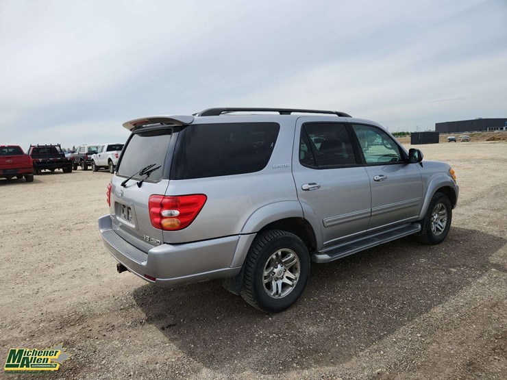 2002-toyota-sequoia-limited-image-6