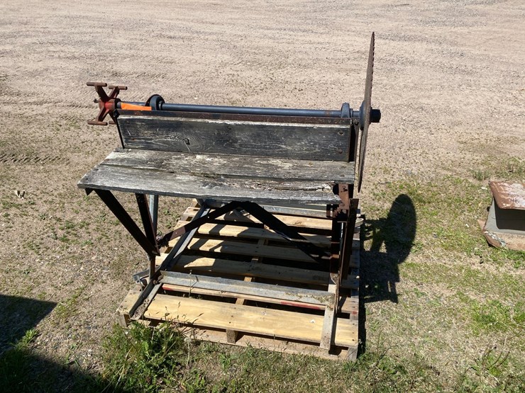 #7064-•-belt-driven-buzz-cut-saw-(deerbrook,-wi)-image-5