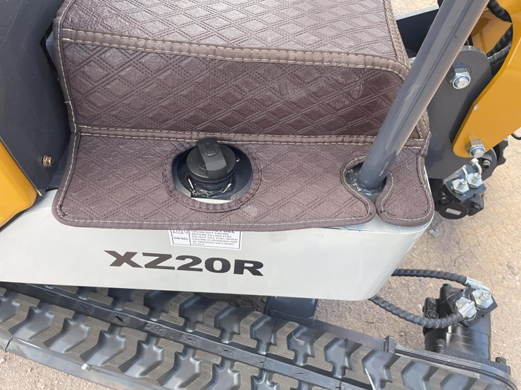 #2663-•-unused-cfg-mini-excavator-image-33