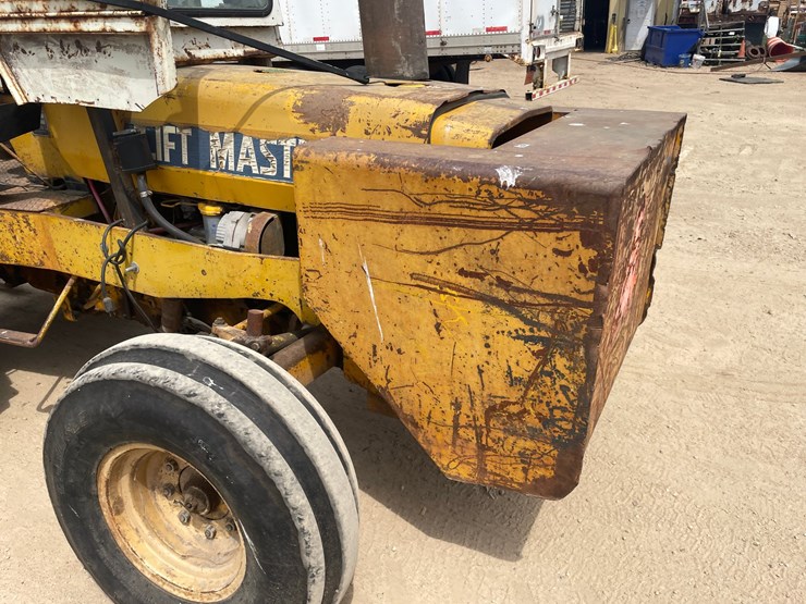 #302-•-liftmaster-rough-terrain-forklift-(boyceville-wi)-image-10