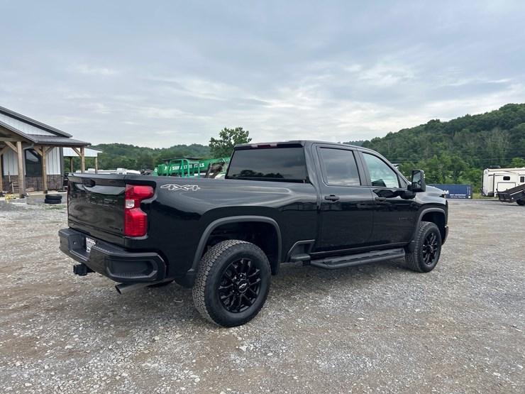 2026-chevrolet-2500hd-image-4
