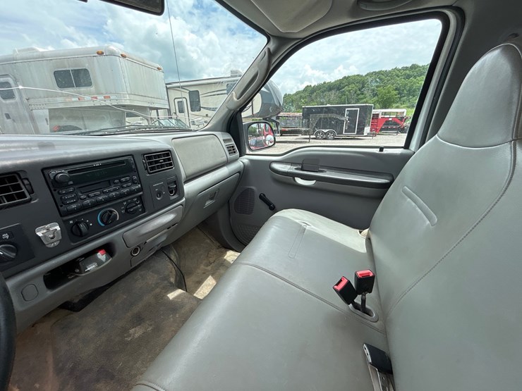 2004-ford-f250-image-9