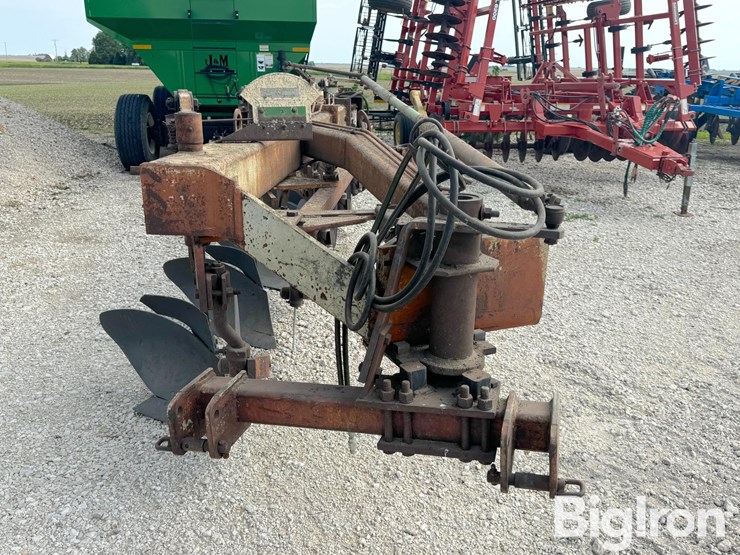 dmi-5-bottom-plow-image-2