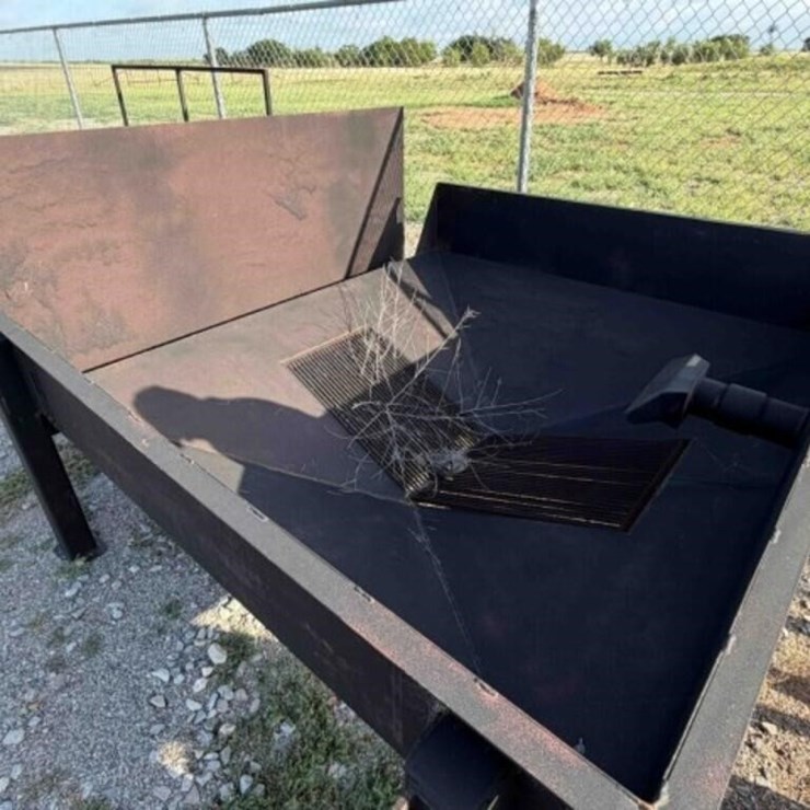 Waste water screen system