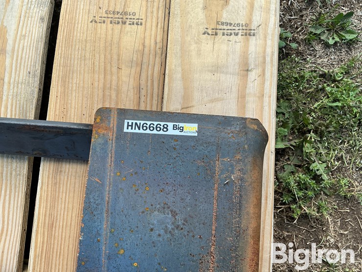 wolverine-qmp1-16-10t-skid-steer-plate-image-10