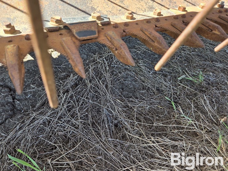 hesston-6600-image-18