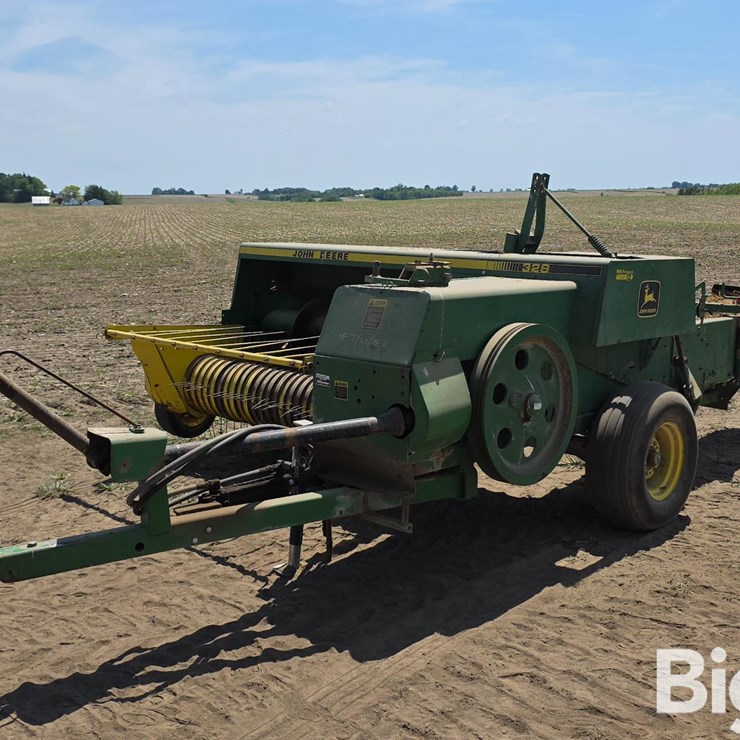 JOHN DEERE 328