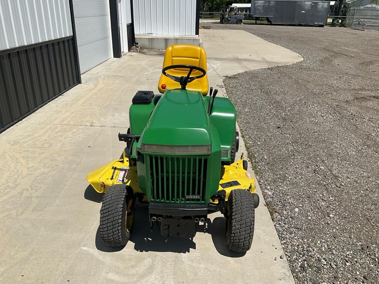 john-deere-332-image-3